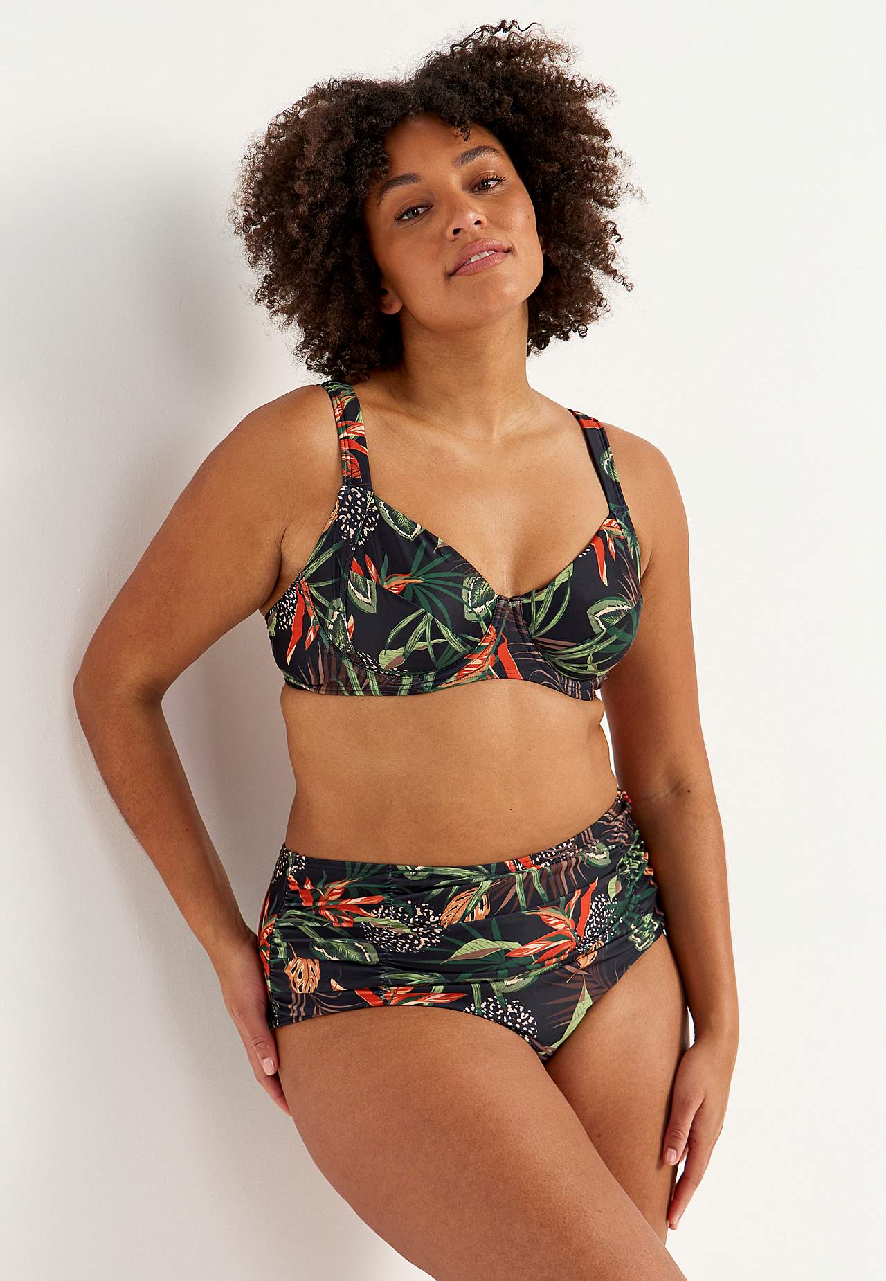 Vzorovaný spodní díl bikin s vysokým pasem