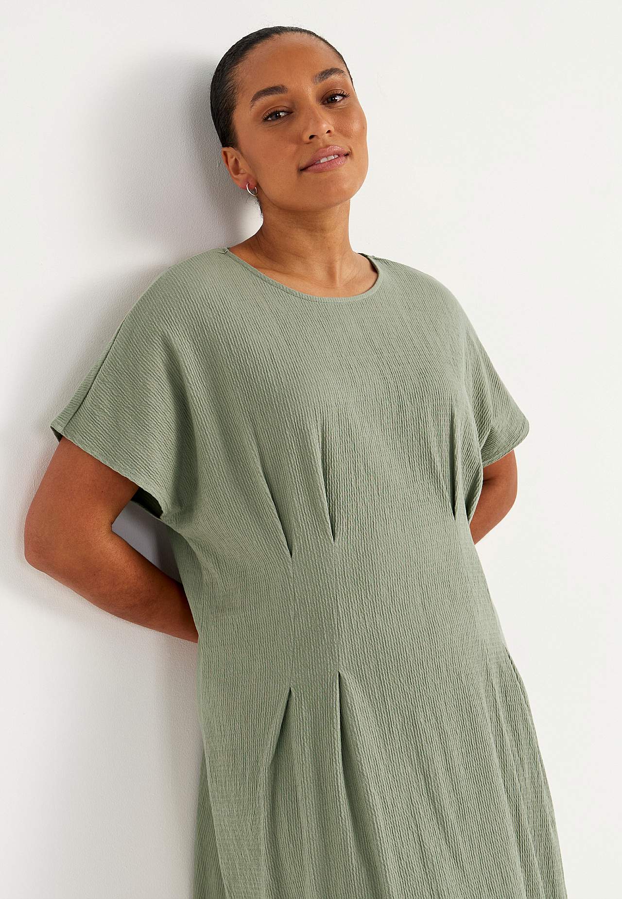 Šaty ze zvrásněné bavlněné žerzeje