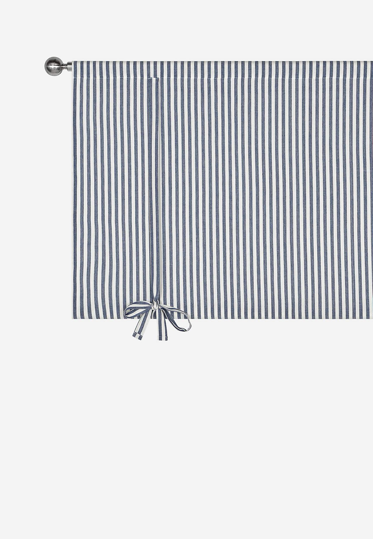 Tkaná a pruhovaná římská roleta