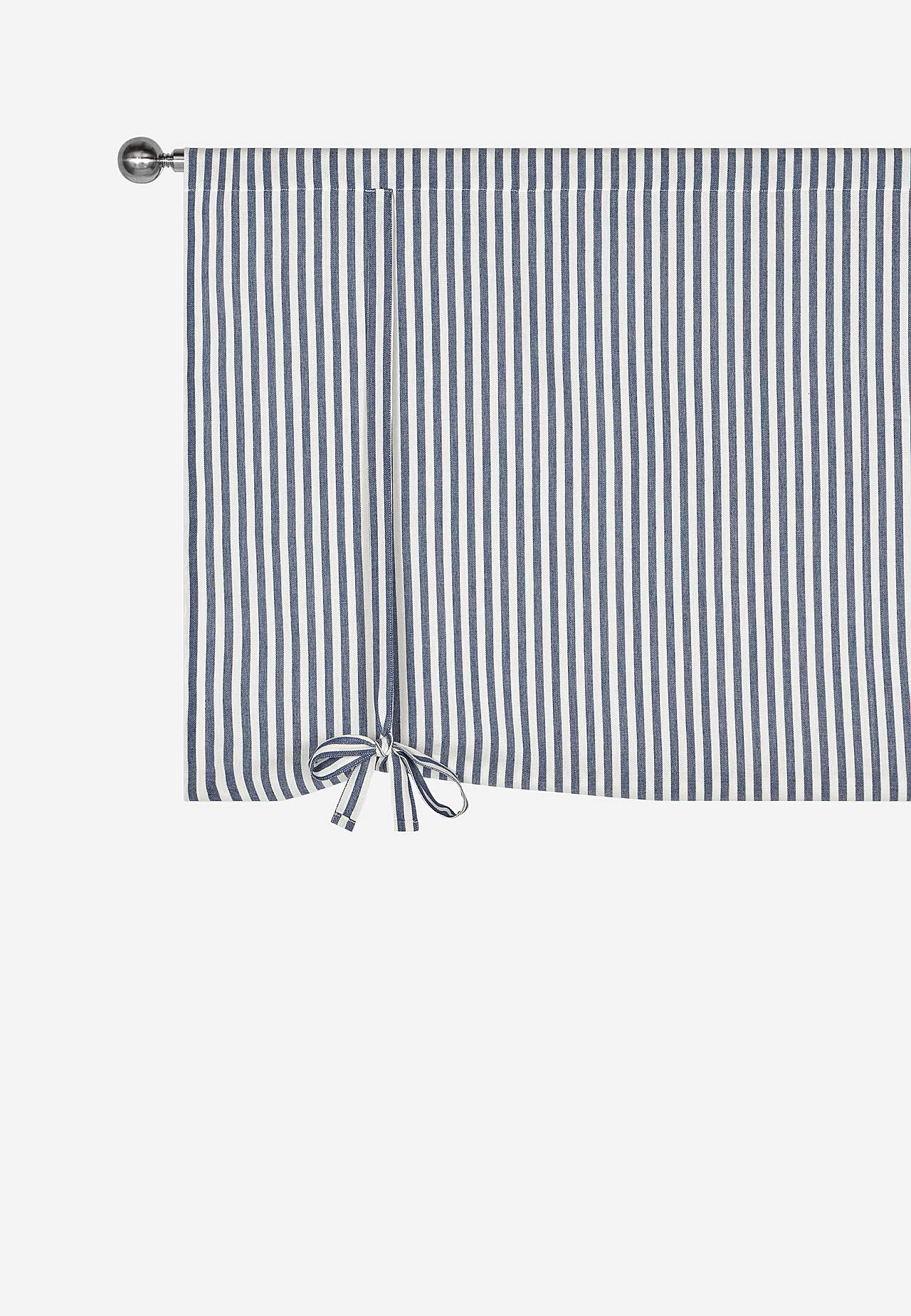 Tkaná a pruhovaná římská roleta