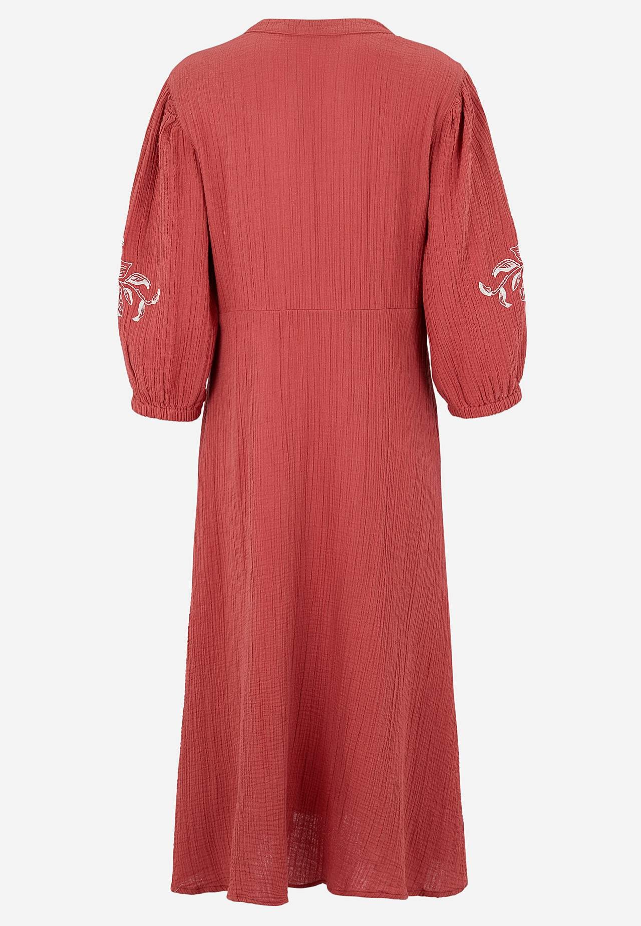 Šaty ze zvrásněné bavlny s výšivkou